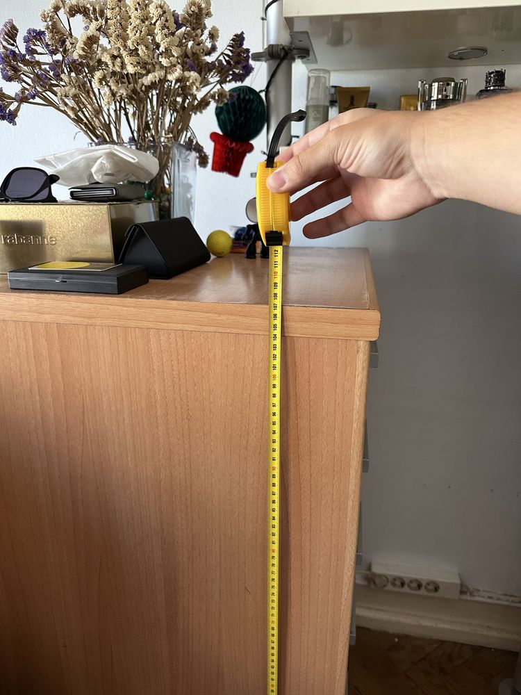 Cómoda com 5 gavetas