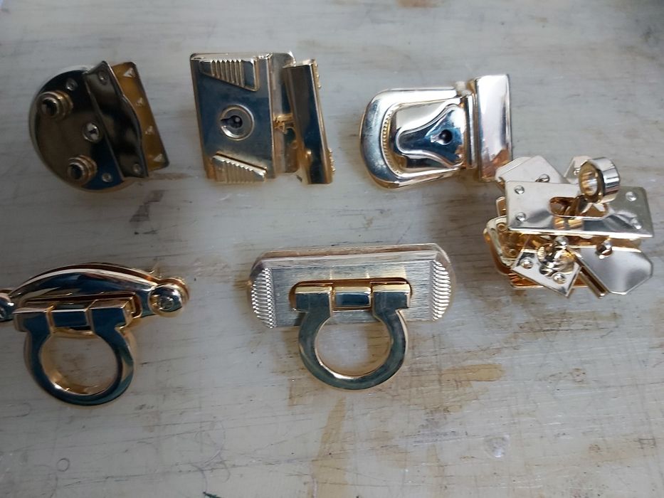 Malas carteiras, ferragem diversa