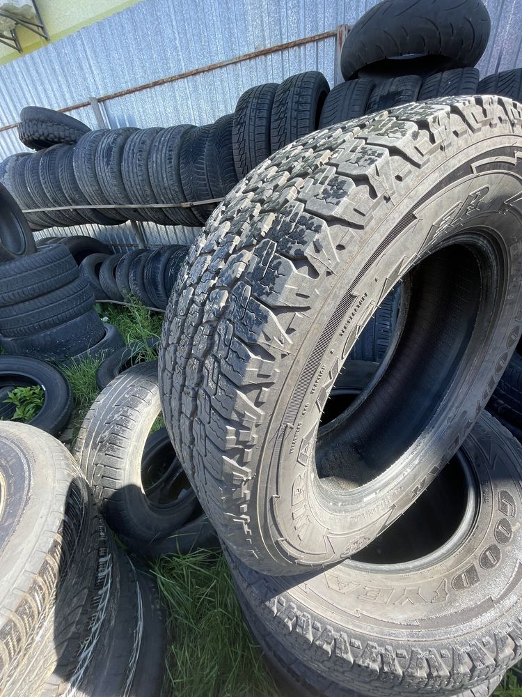 Продам хорошу резину 265/60 r18