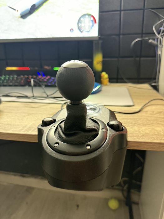 Ігровий комплект Logitech G29 Driving Force для ПК/PS4/PS5 + Shifter