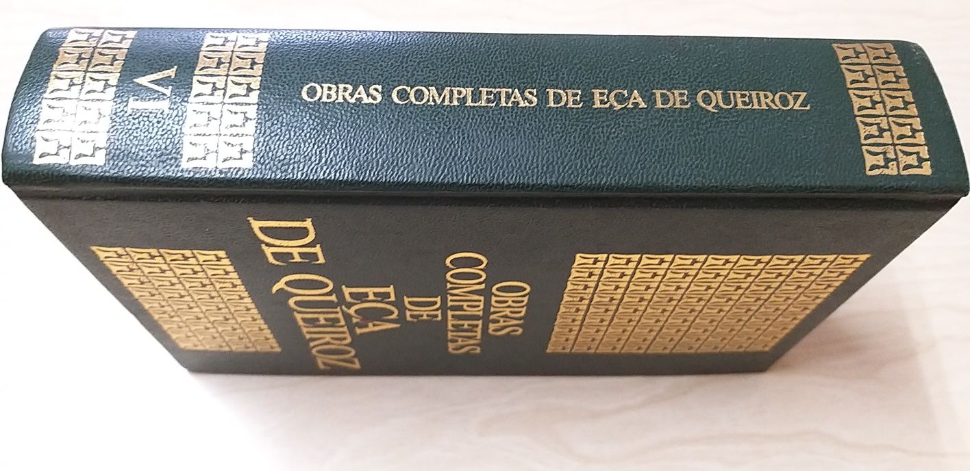 Os Maias de Eça de Queiroz.