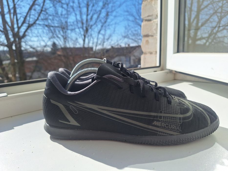 Футзалки Nike Mercurial ( оригінал) 41 розміо41 розмір