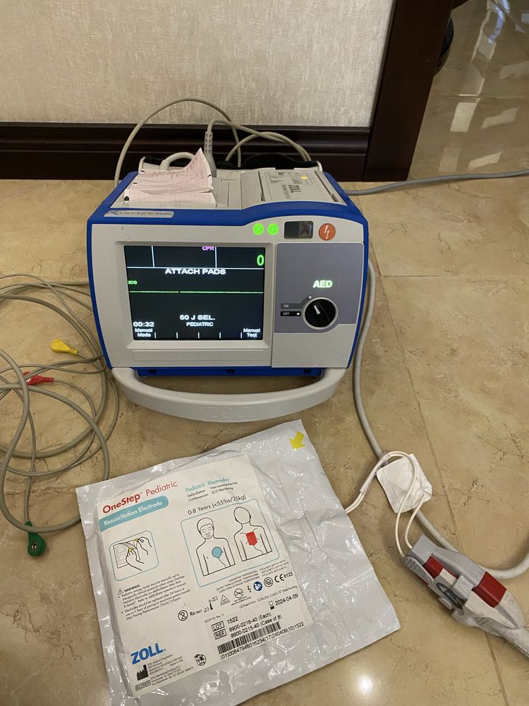 Дефібрилятор Zoll R-series Plus США