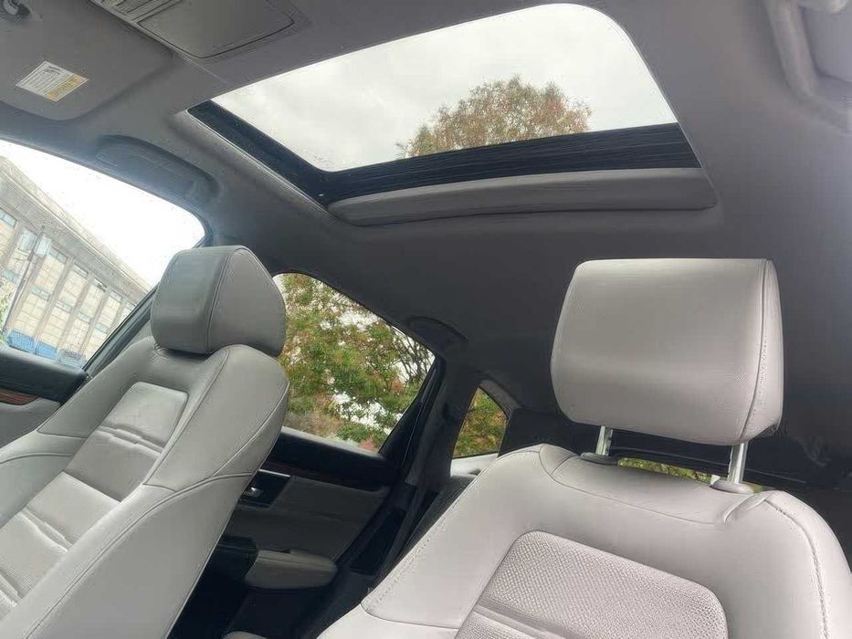 Honda CR-V Hybrid Touring      2022