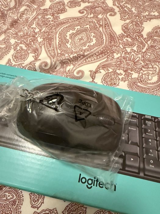 Vendo conjunto teclado + rato Logitech MK220