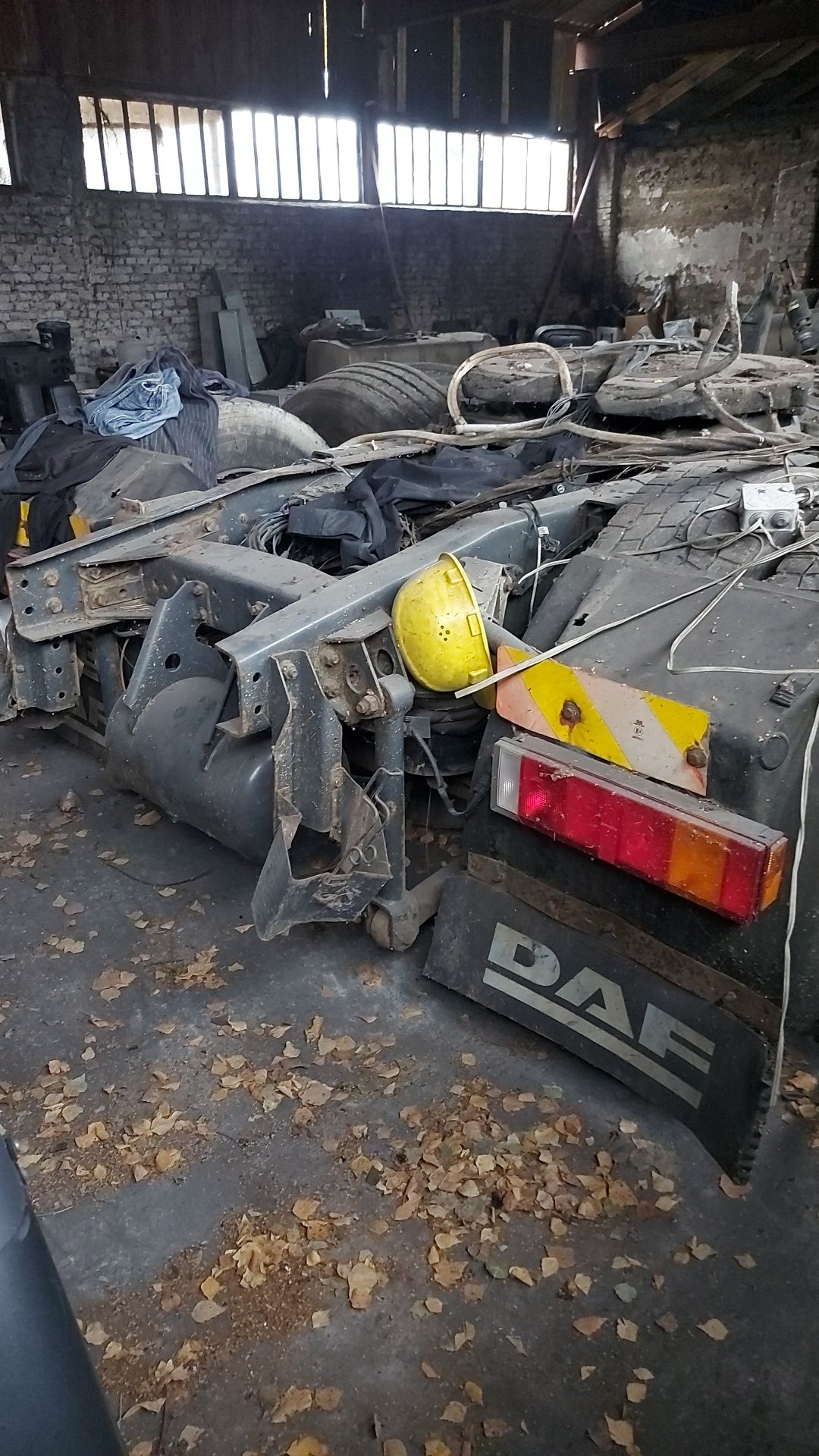 DAF-105 Запчастини
