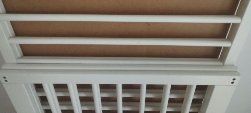 Berço  de bebé branco