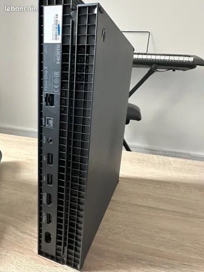Xbox one X 1T como nova