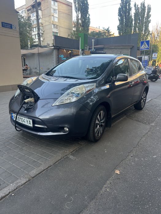 Аренда Leaf 30,46 квт,от 430 сутки и Tesla 3,в Одессе,от 1 недели