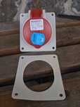 Mennekes Трифазна розетка 16A/400V