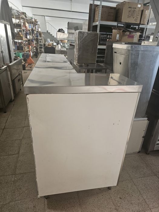 Balcão de inox neutro