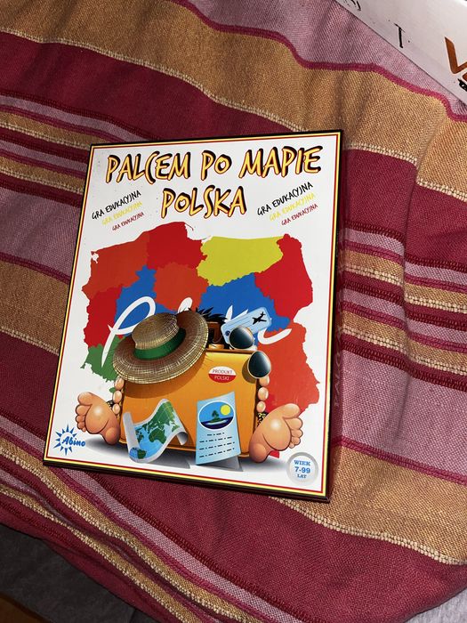 gra planszowa palcem po mapie