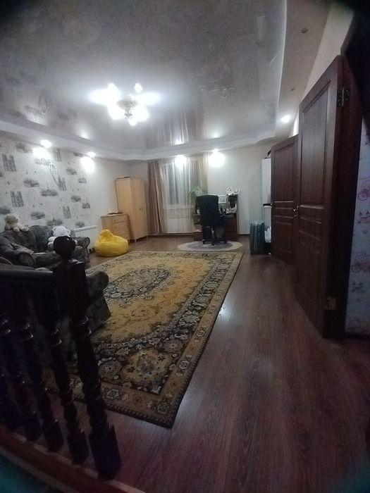 Продам дачу поруч з містом.