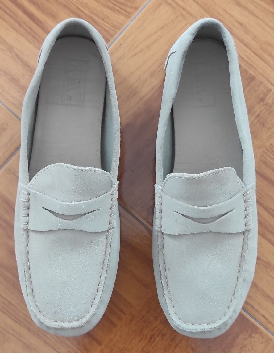 Sapatos camurça.