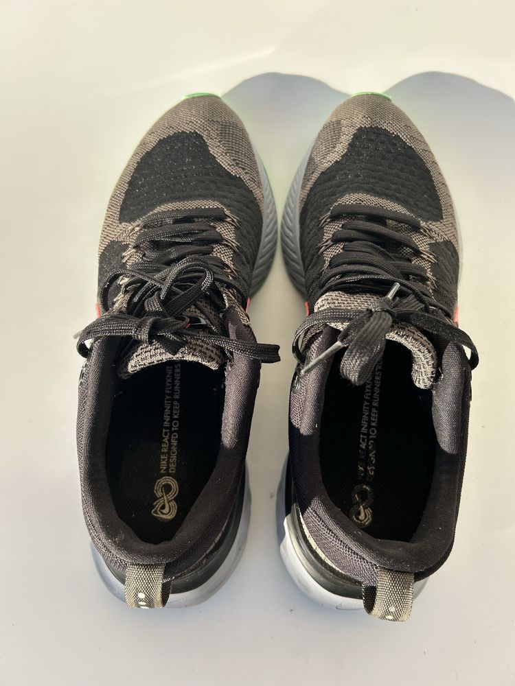 Nike React Infinity Run Flyknit 2