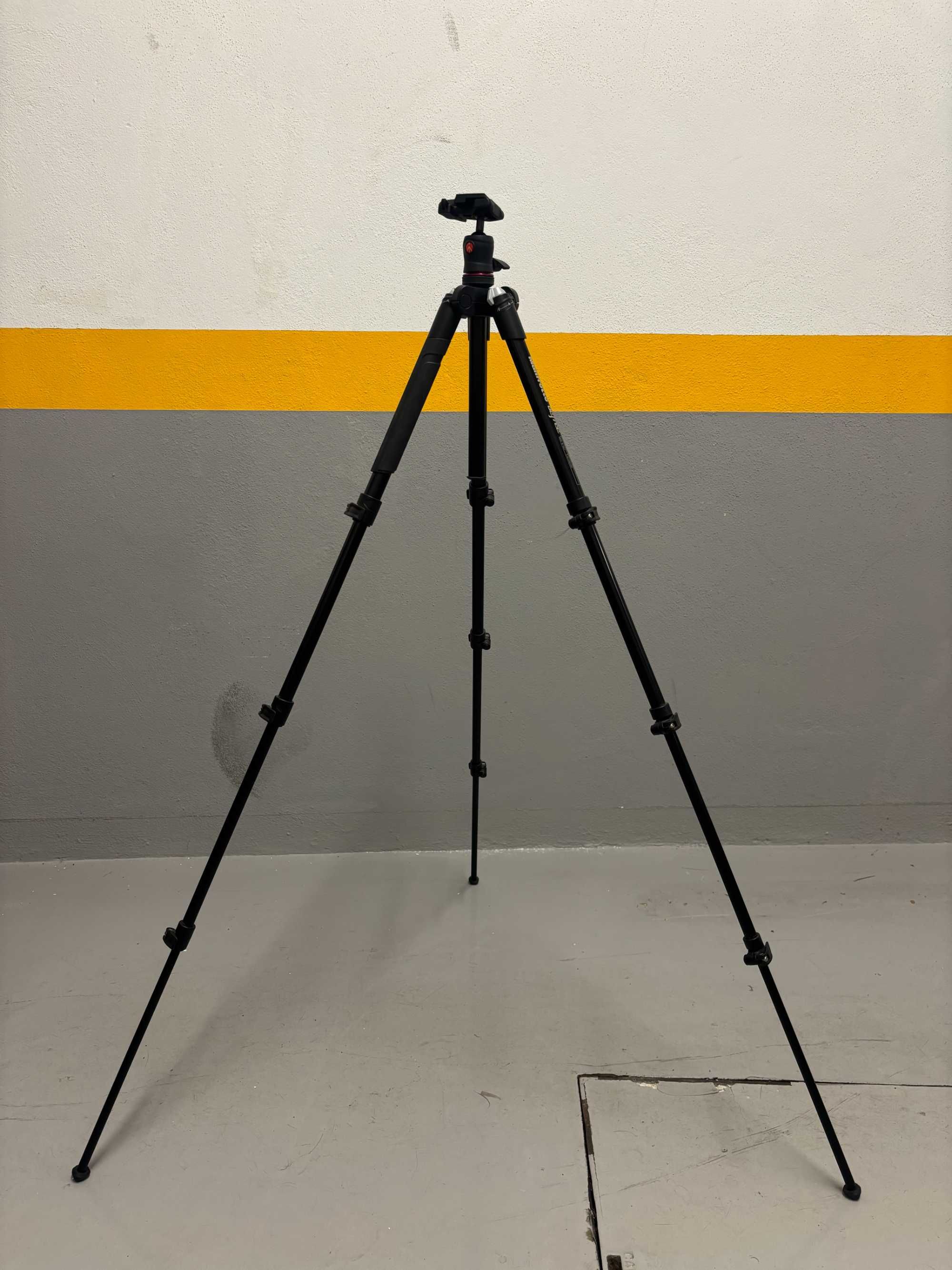 Pack: Fujifilm X-T200 + Tripé Manfrotto Befree