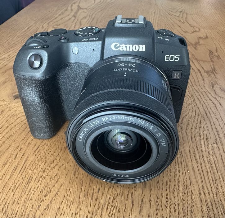 Canon Eos RP body + Canon RF 24-50mm