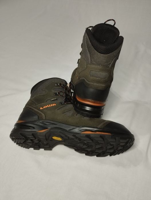 Чоловічі зимові ботінки Lowa на gore-tex, чоловічі черевики Lowa, 47р.