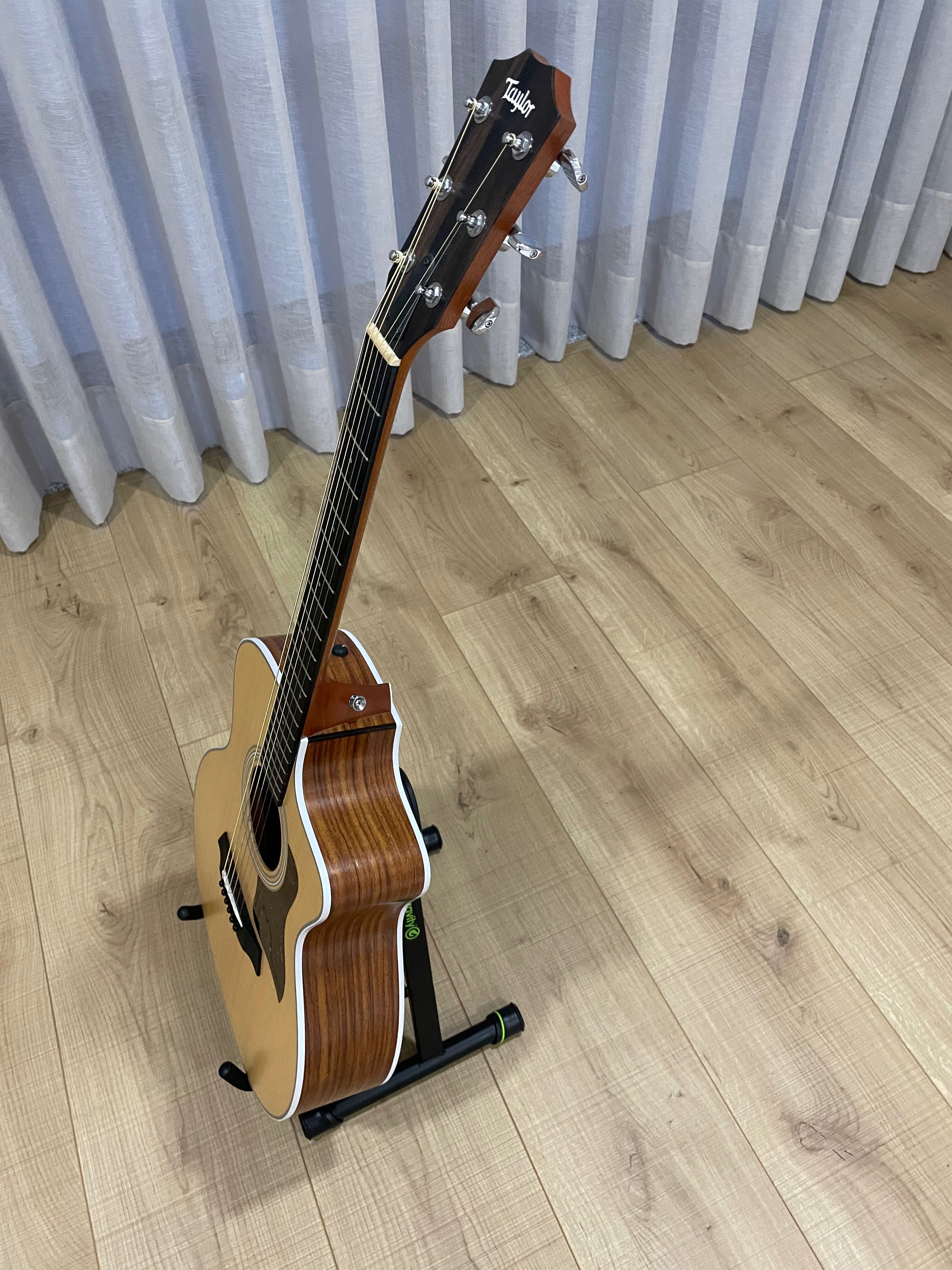 Guitarra Taylor 214CE E.A