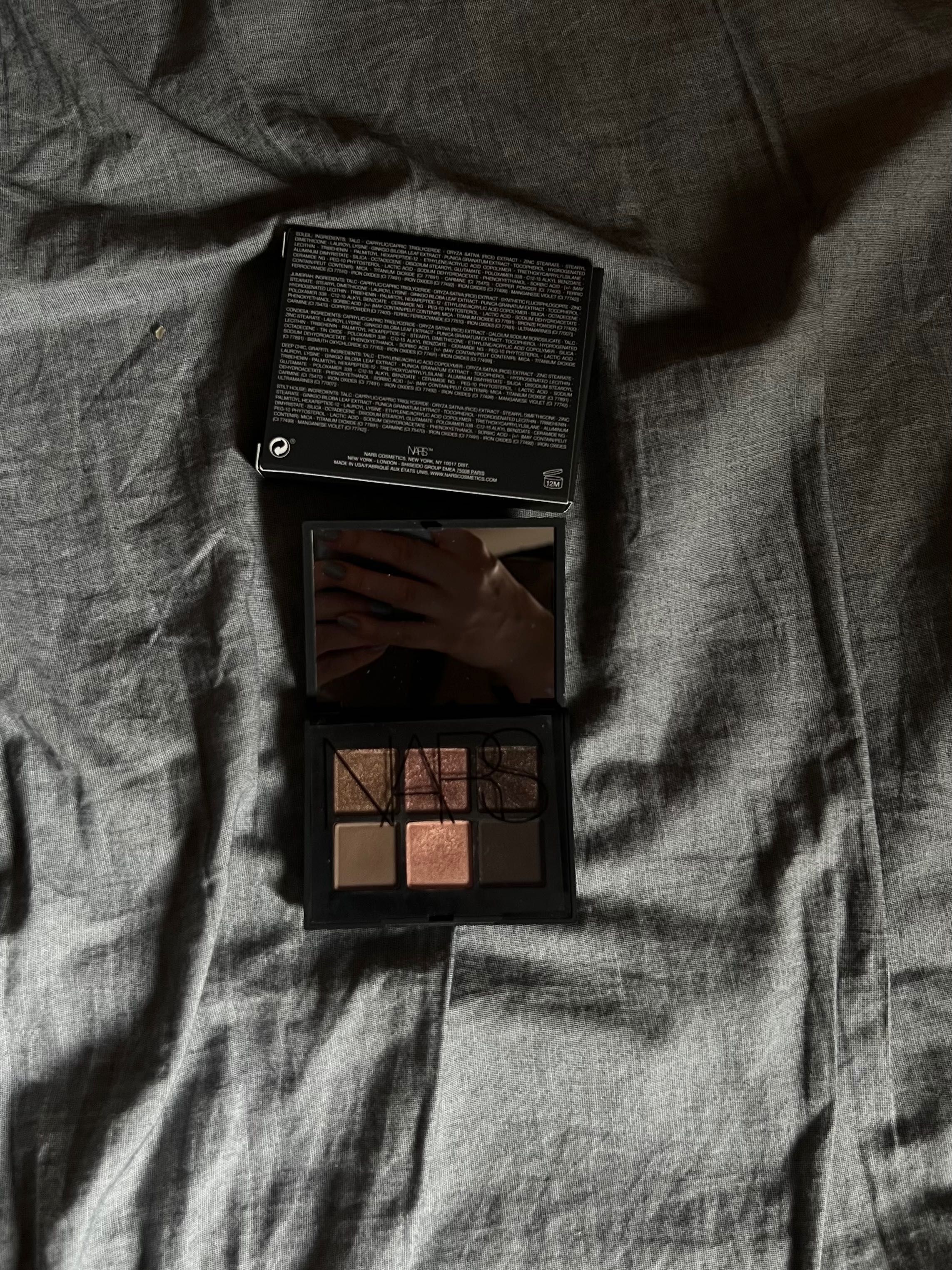 NARS Voyageur Eyeshadow  Paleta paletka suede cienie do powiek cieni