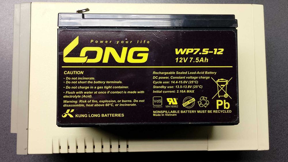 ДБЖ APC Back-UPS cs 500 з аккумулятором