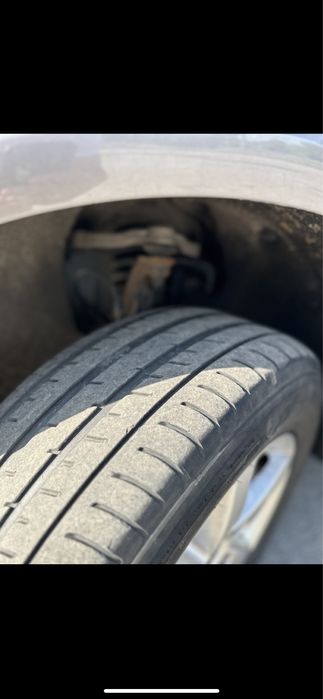 VW Touareg  3 л в в идеале возможен обмен на жилье в Харькове