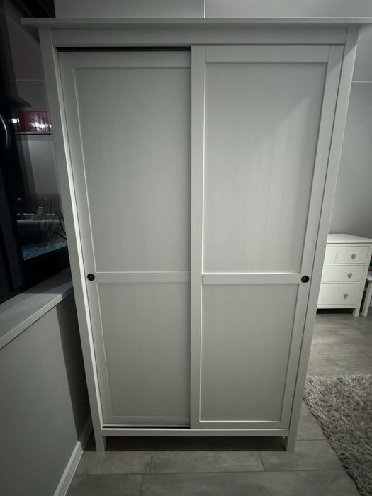 HEMNES szafa dwudrzwiowa drewniana biała bejca