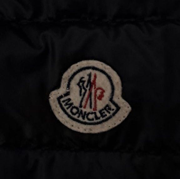 Желетка Moncler (оригінал)