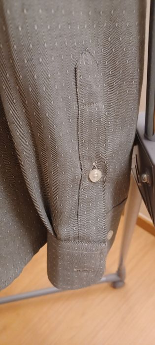 Camisa de Homem cor cinza esverdeado