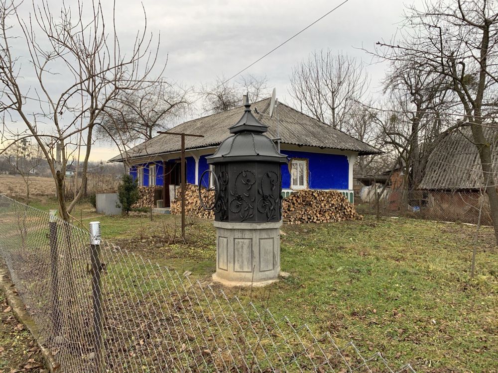 Продається господарство в селі Замостя