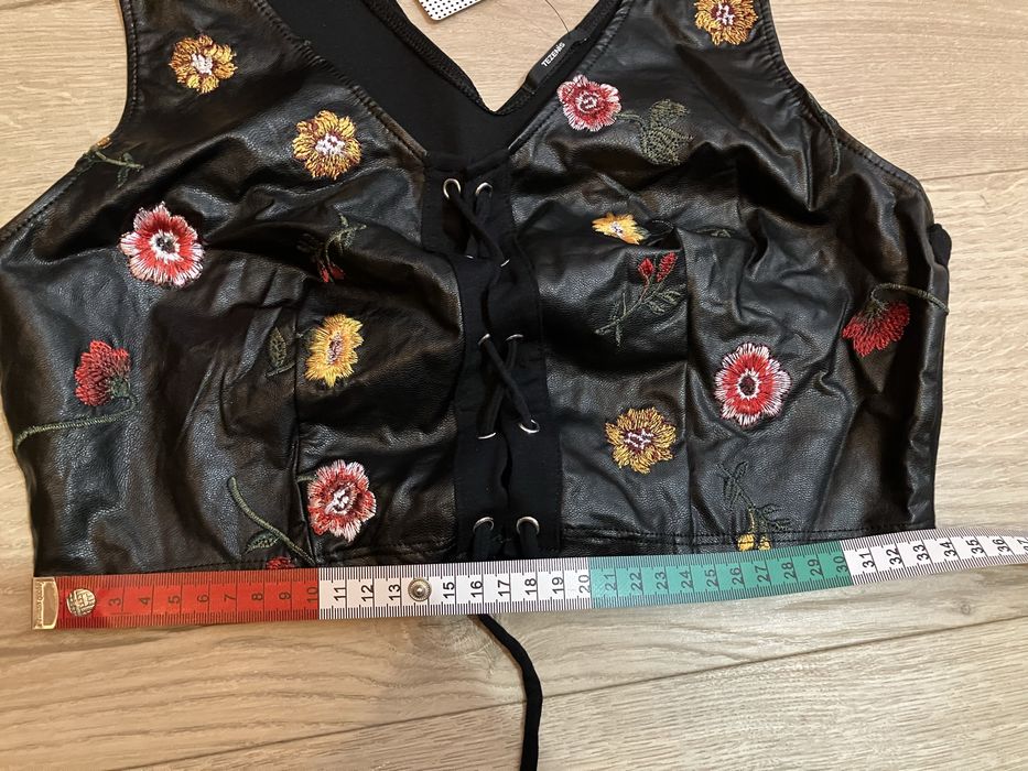 Tenezis top bra outwear M biustonosz nowy