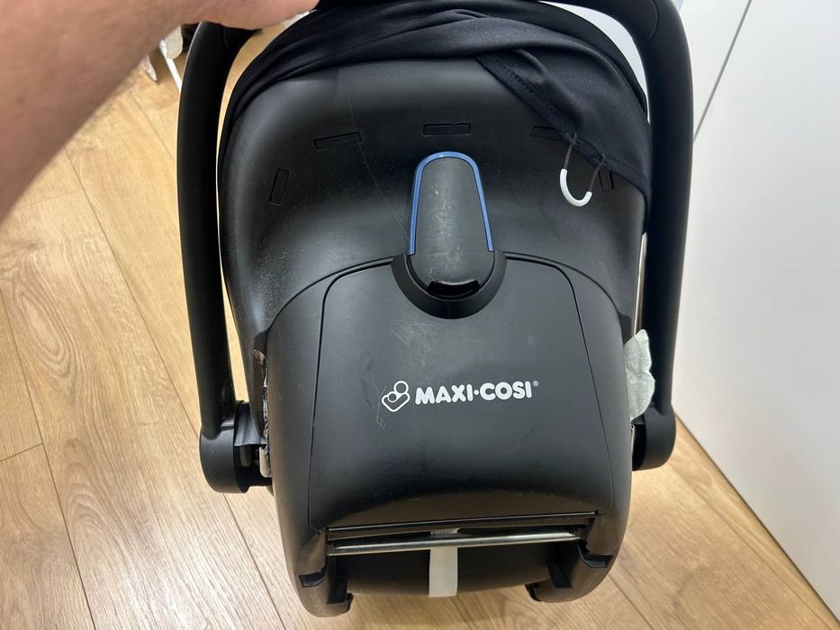 Автокрісло maxi cosi