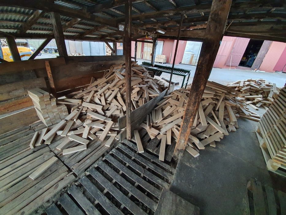 Parkiet dębowy cena producenta deski dębowe jesion buk dąb