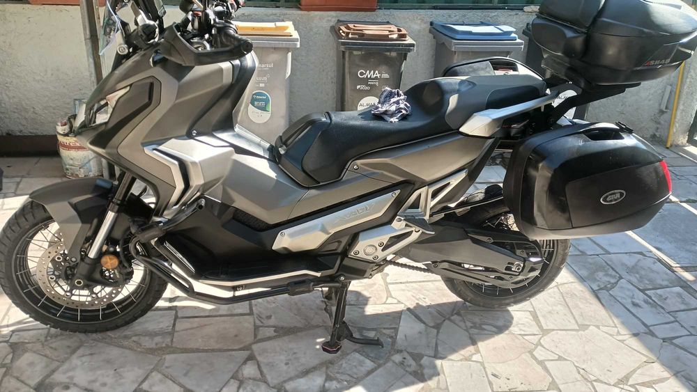 HONDA XADV praticamente nova muitos extras