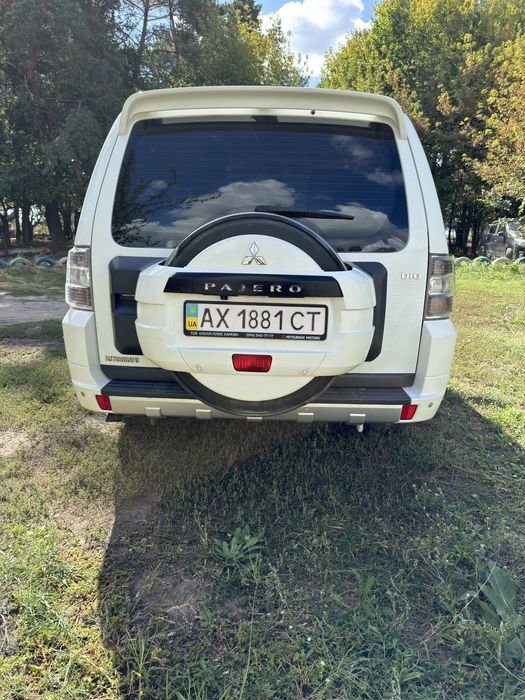 MITSUBISHI Pajero 2012 3.2 дизель 1 хозяин