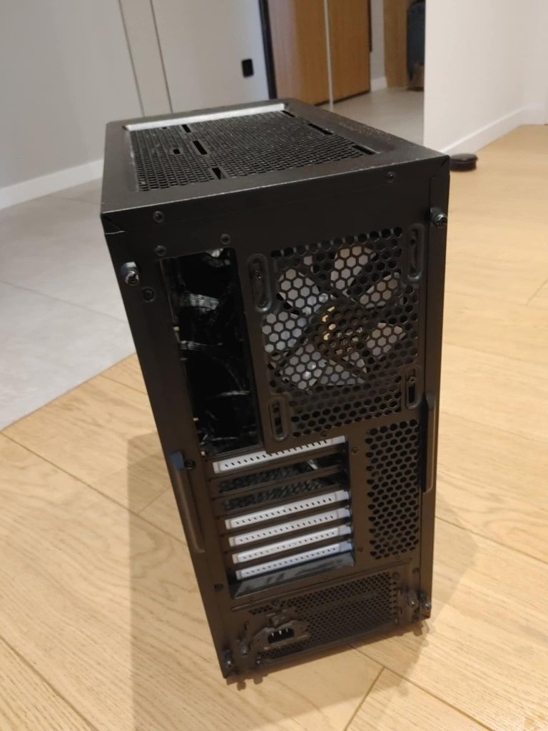 Obudowa do komputera Fractal Design Define C Midi Tower ATX Czarna