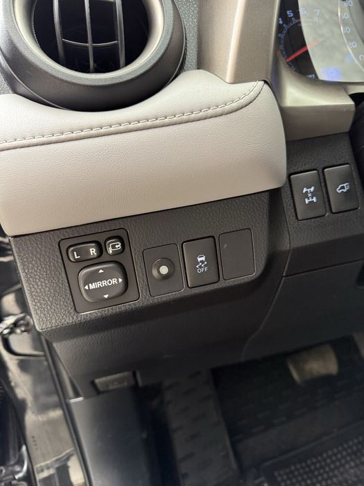 Toyota Rav 4 2.2 2013