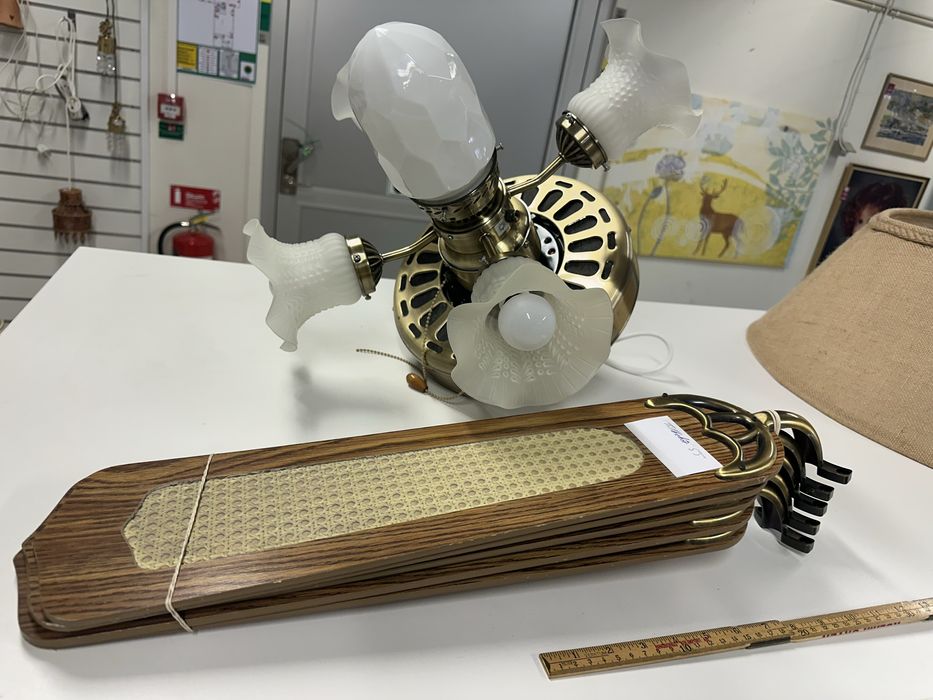 Світильник з вентилятором (новий. )