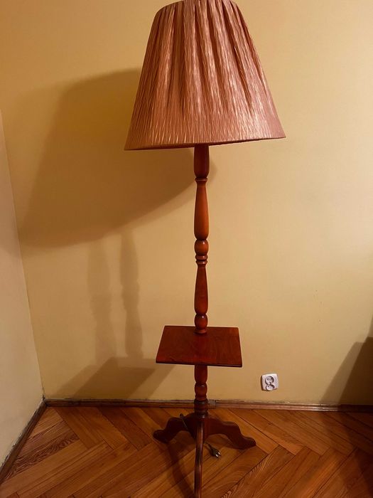 Lampa stojąca pokojowa