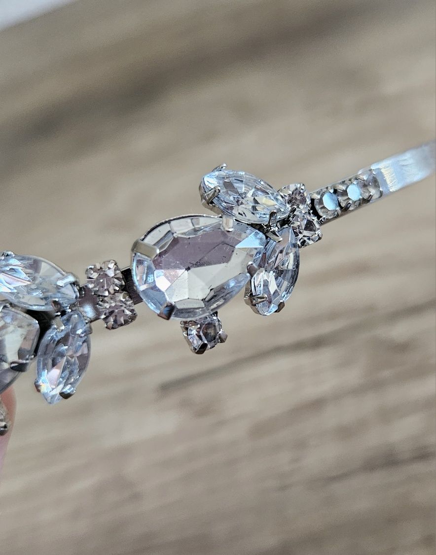 Zjawiskowy diadem ślubny marki Pieces