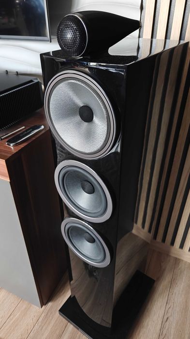 Głośniki kolumny  Bowers & Wilkins 703 S3