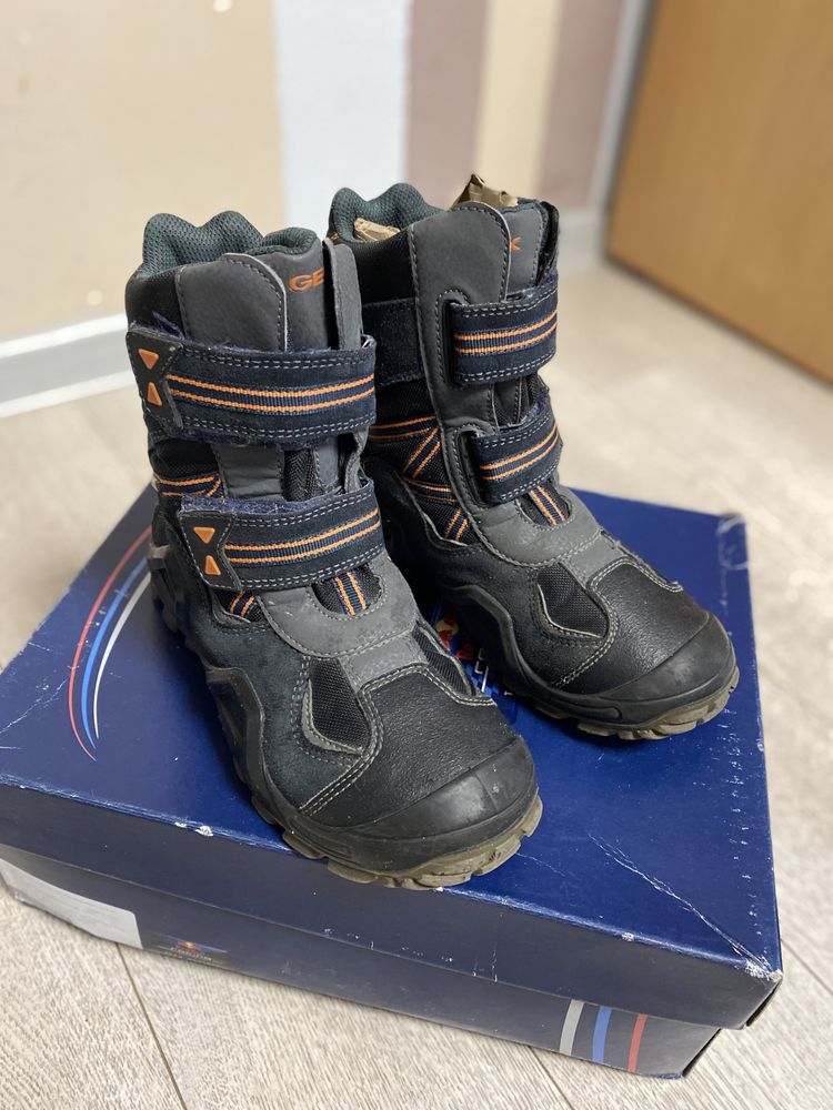 Продам детские ботинки “Geox”