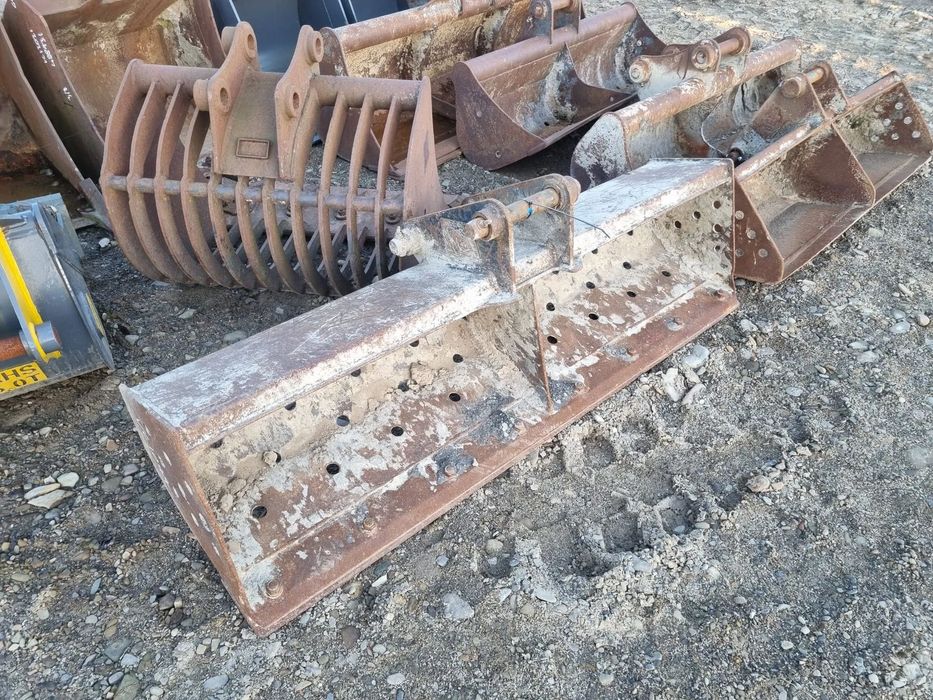 Łyżka skarpowa 180cm JCB 3CX 4CX 45mm sworzeń skarpówka