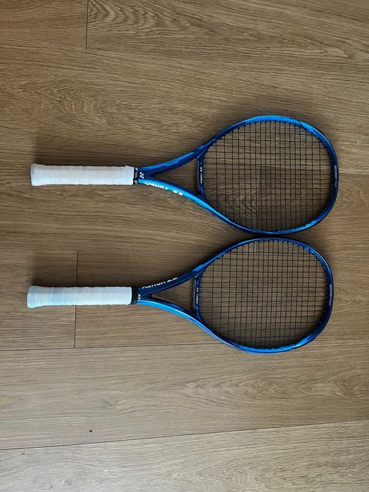 Yonex ezone 100, 6ª Geração (conjunto de duas raquetes)