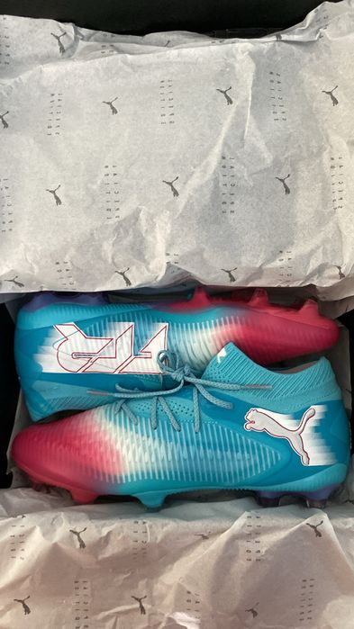 Chuteiras Puma Future 8 Ultimate FG Azul/Rosa