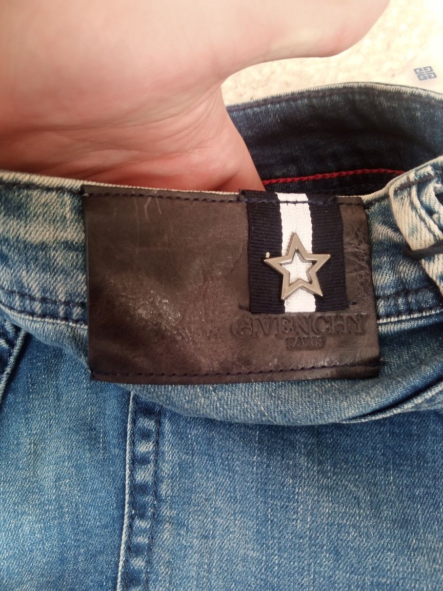 НОВЫЕ джинсовые шорты givenchy
