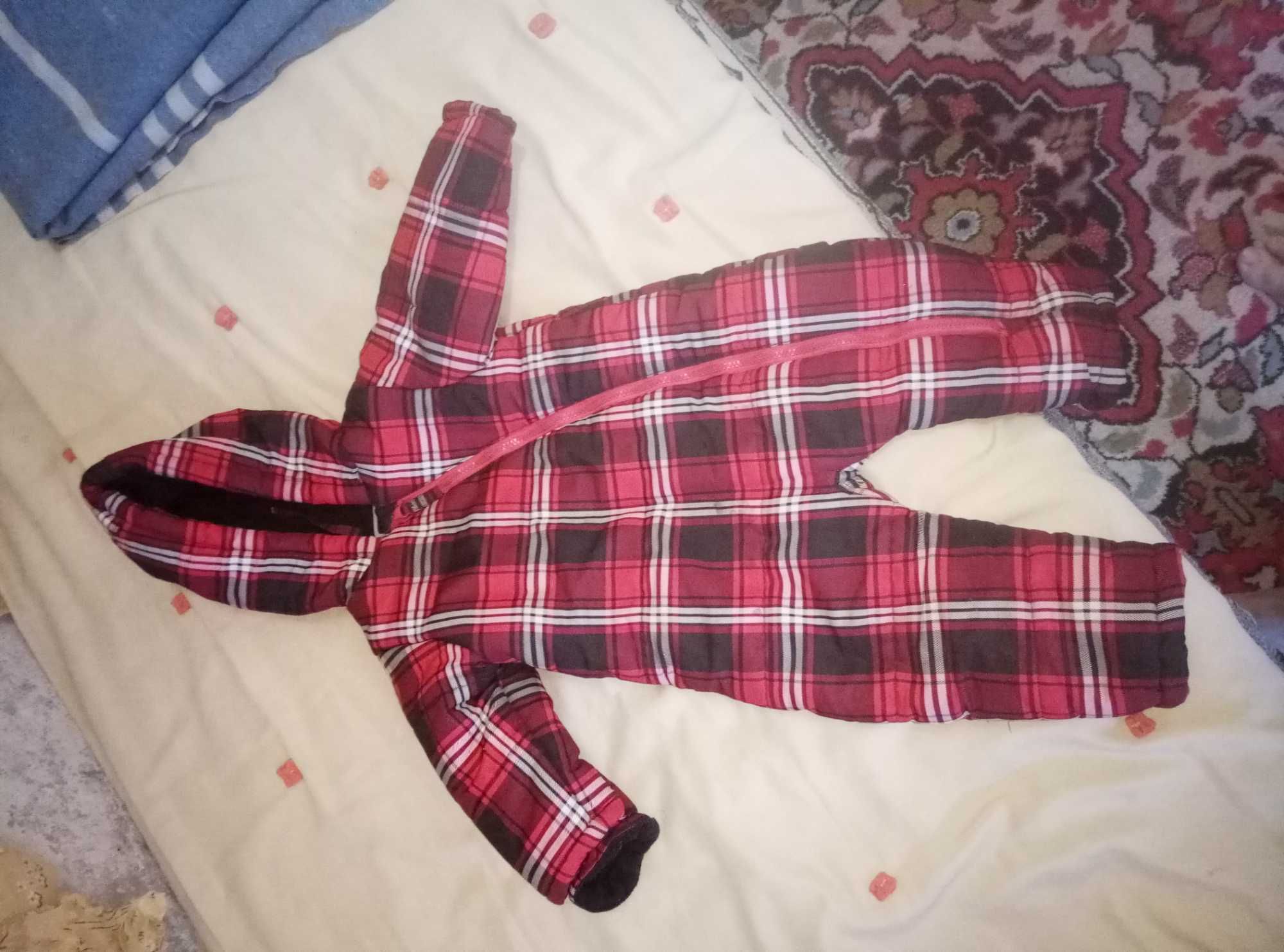 Продам Срочно детские комбезики человечки. Ходунки. Очень дешево!