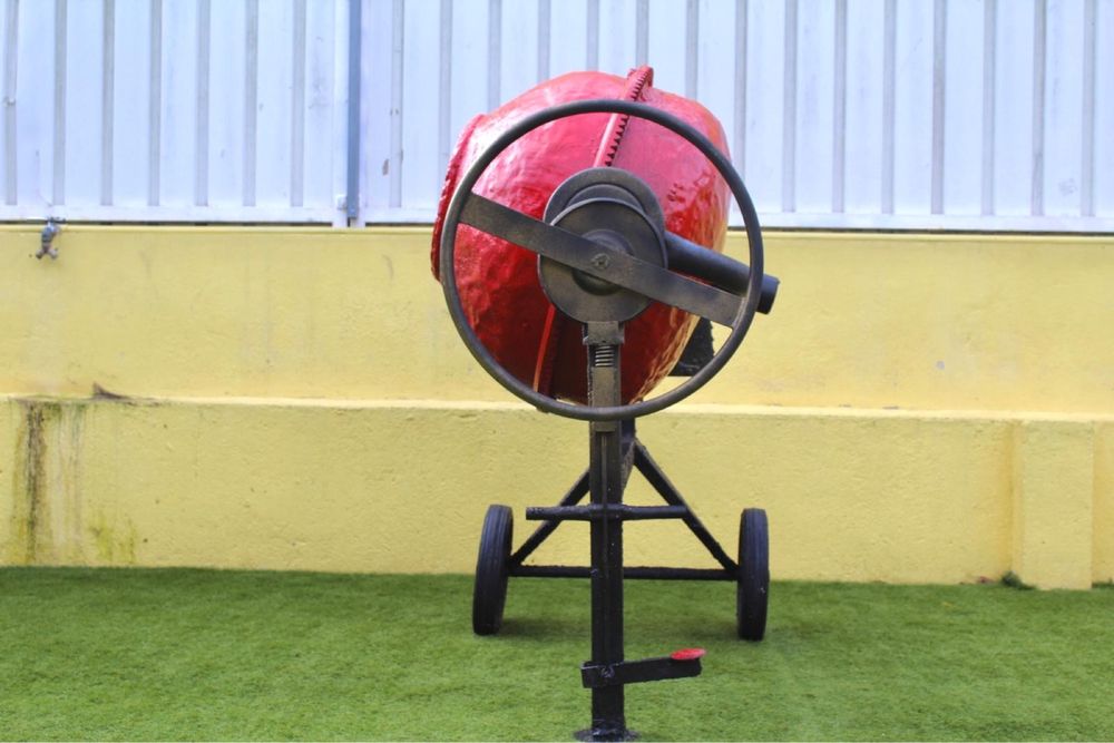 Aluguer Betoneira 200L