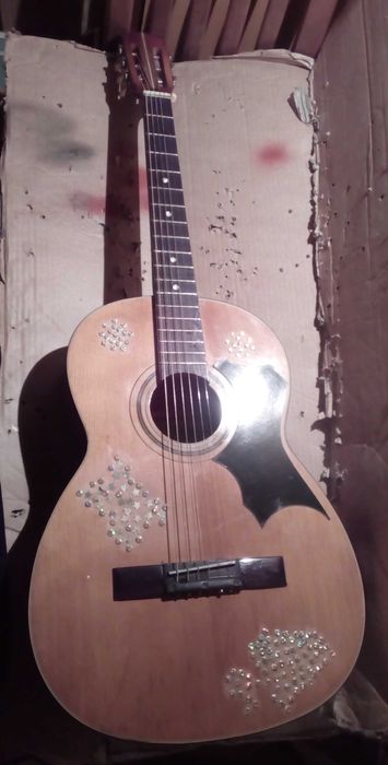 Gitara akustyczno-klasyczna 4/4 SUZUKI Japan lata 70