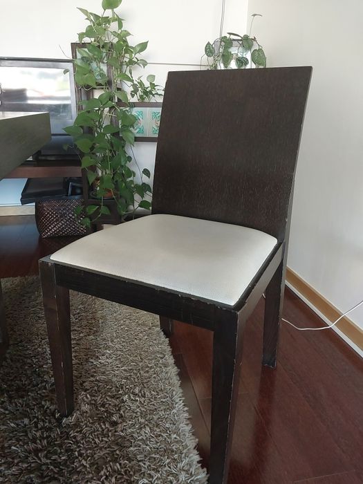 Mesa sala de jantar c/ cadeiras. 2,20mx1,00 m